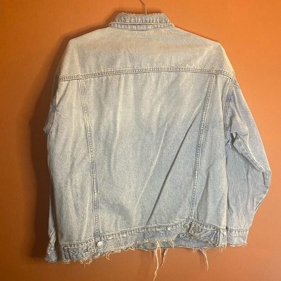 H&M &Denim Distressed Trucker Jacket - Picture 4 of 5